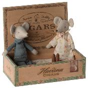 Souris Grands-parents maileg Cigar Box - Grandma et Grandpa