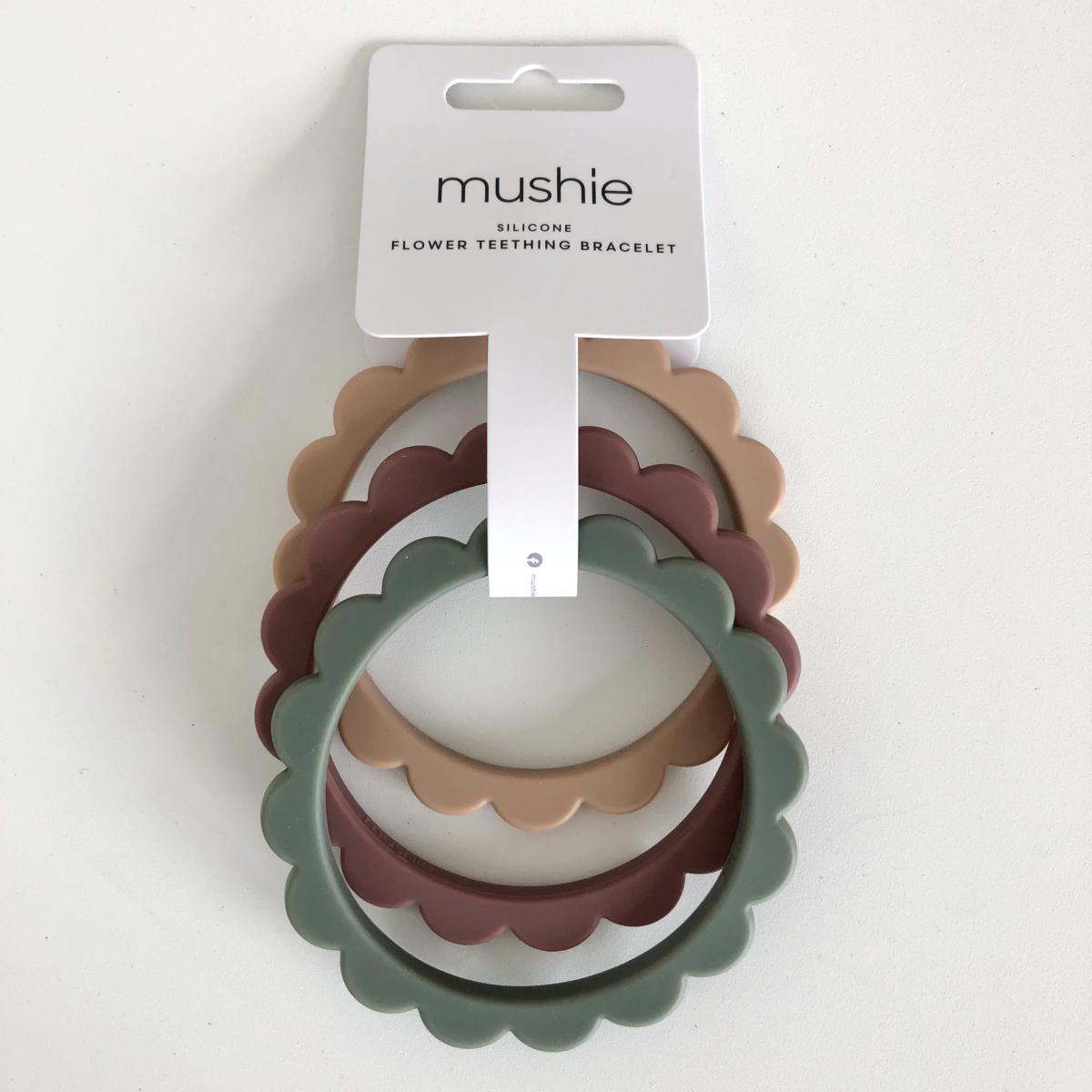 Bracelets maman / anneau dentition silicone mushie - berry, thyme