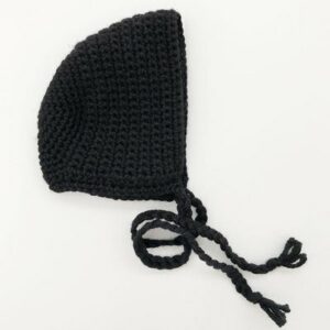 Béguin tricot crochet - noir PAOLA REINA l www.little-home.fr Vêtements poupées Gordi tricot MINIKANE