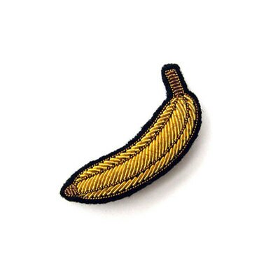 Petite broche banane MACON et LESQUOY