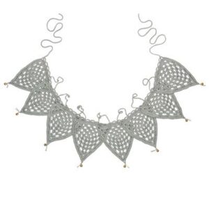 Guirlande fanions en crochet - gris clair NUMERO 74