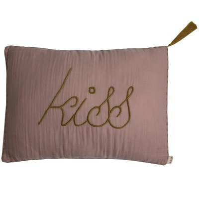 Coussin brosé Kiss rose fané NUMERO74 l www.little-home.fr Coussins Décoration Vintage Chambre Enfant