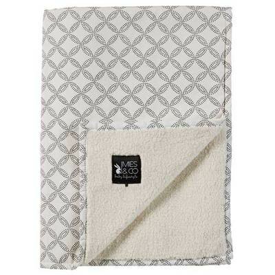 Couverture polaire de berceau geo circles MIES and Col www.little-home.fr naissance valise maternité