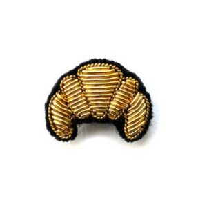 Petite broche brodée croissant or MACON LESQUOY l www.little-home.fr Bijoux Badges Broches Enfant Adulte