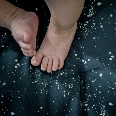 Drap housse bébé galaxy Parisian Night MIES and Co l www.little-home.fr Linge de lit bébé 60x120 cm BIO