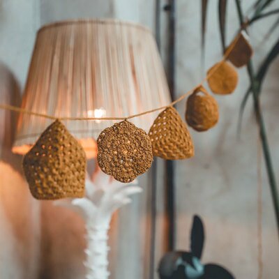 Guirlande tricot crochet moutarde ocre gold NUMERO 74