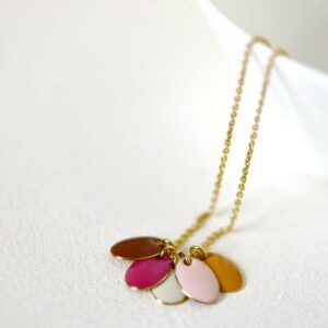 Collier Brooklyn Fushia TITLEE l www.little-home.fr Bijoux fantaisie Femme Adolescent Enfant Cadeaux
