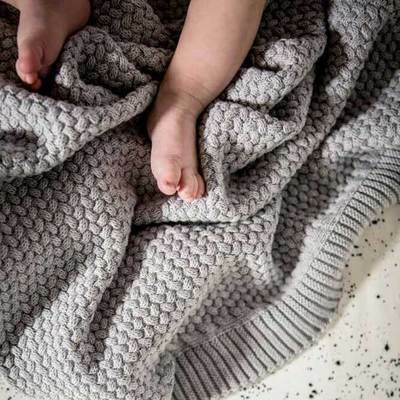 Couverture tricot naissance gris clair MIES and Co