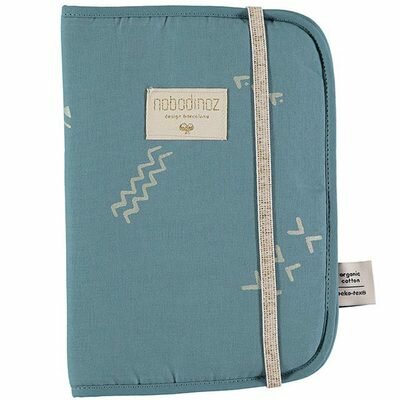 Protège carnet santé Poema - Gold secrets magic green NOBODINOZ l www.little-home.fr Naissance Maternité
