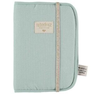 Protège carnet de santé Poema Coton BIO - Vert Aqua NOBODINOZ l www.little-home.fr Naissance Maternité
